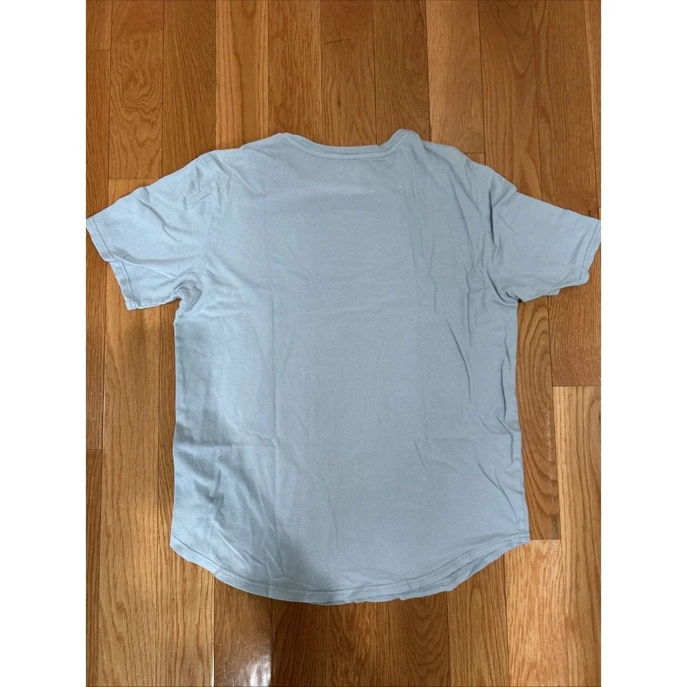 ASOS Basics Men's T-Shirt Medium Light Blue Scallop Hem Crew Neck Casual Tee